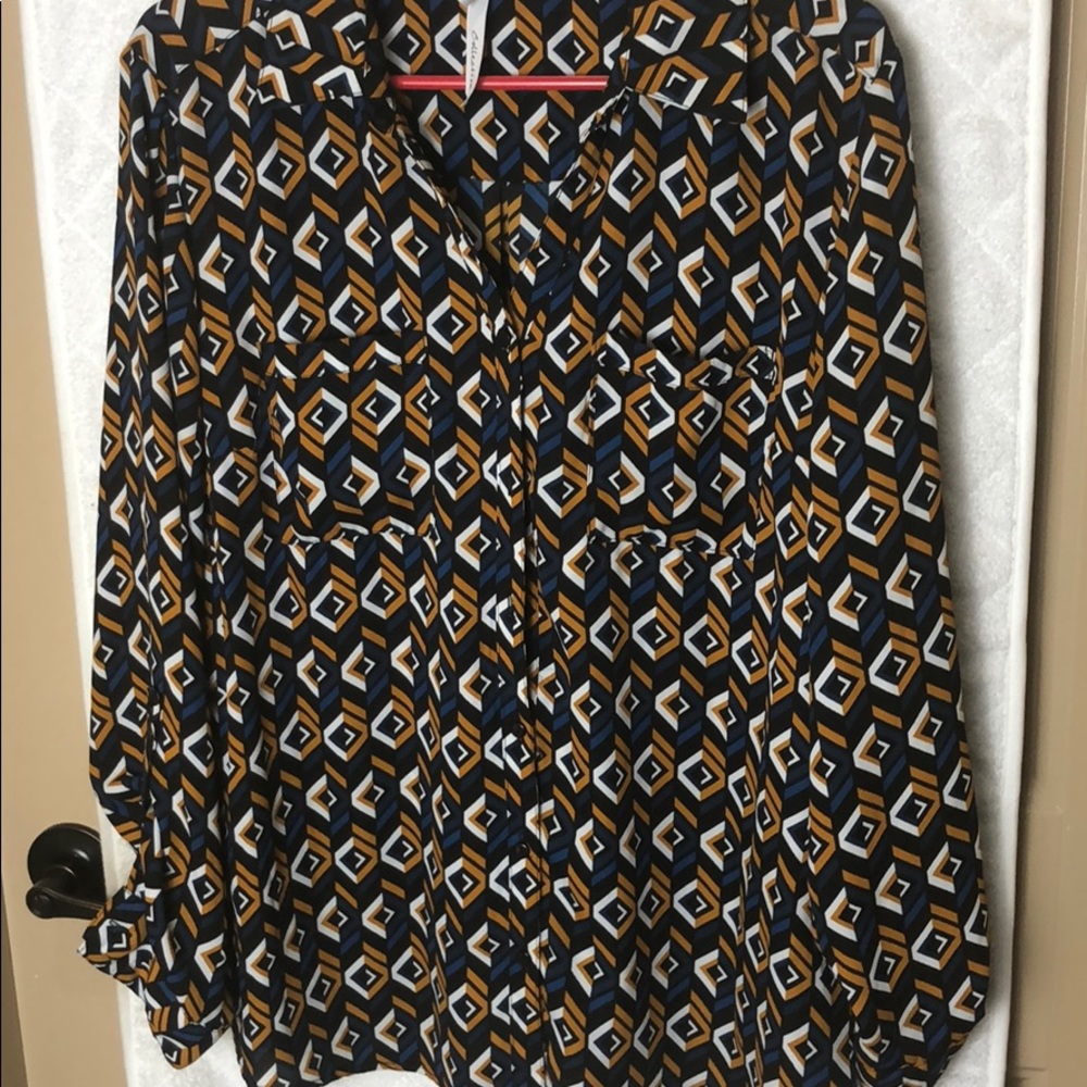 Women’s button down blouse large